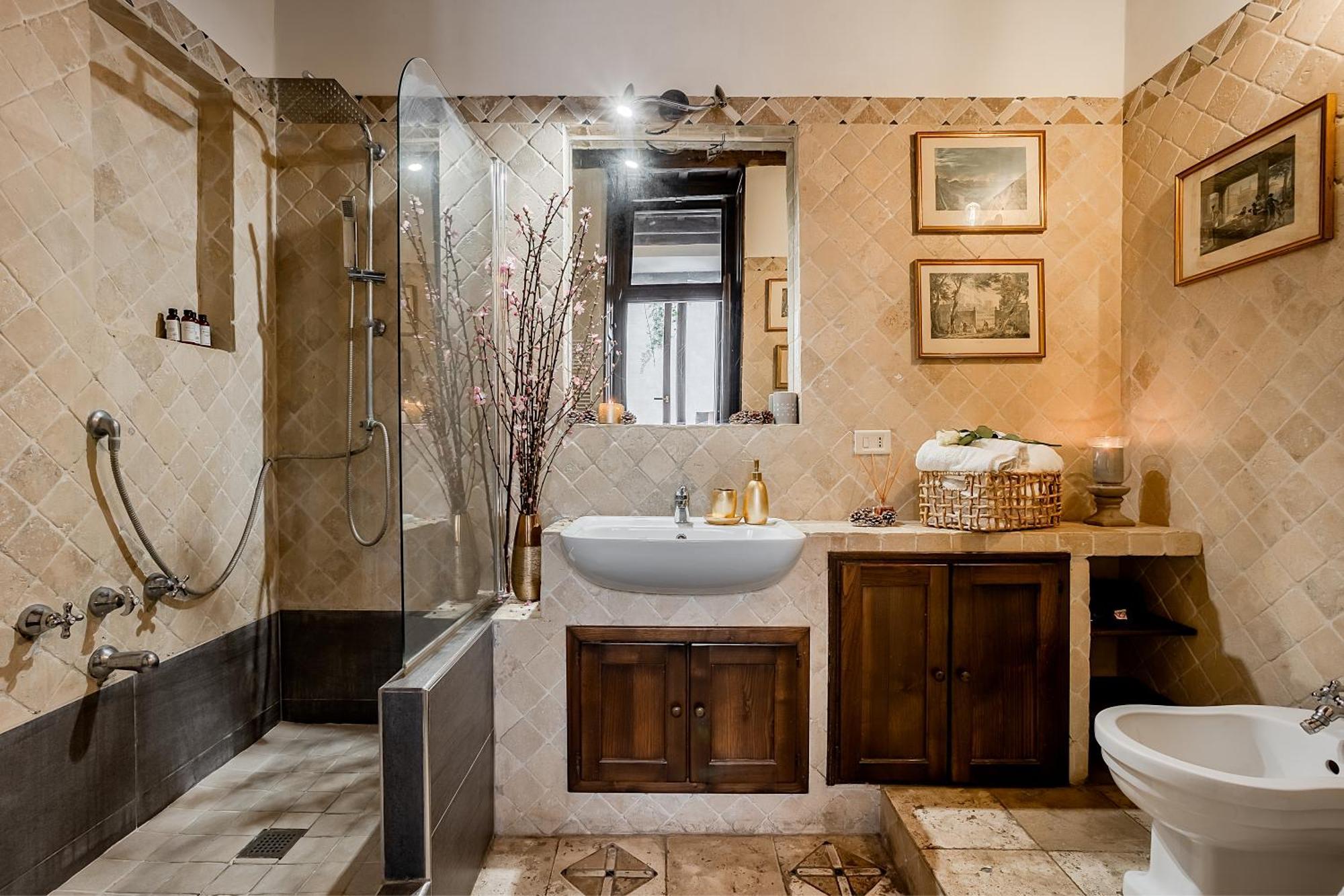 Apartment Trevi Fountain Stylish *